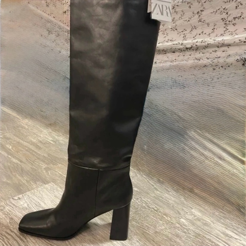 ZARA Knee High Heeled Leather Boots